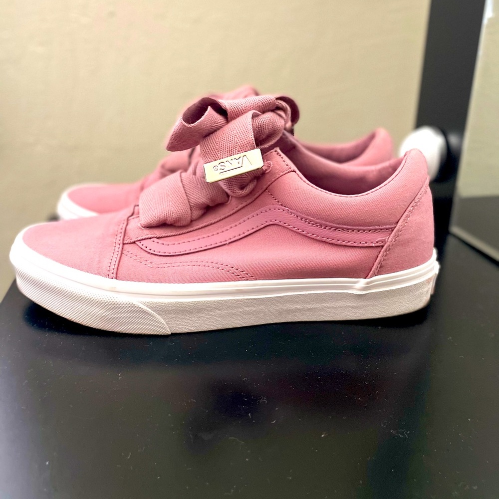 Blush old school vans